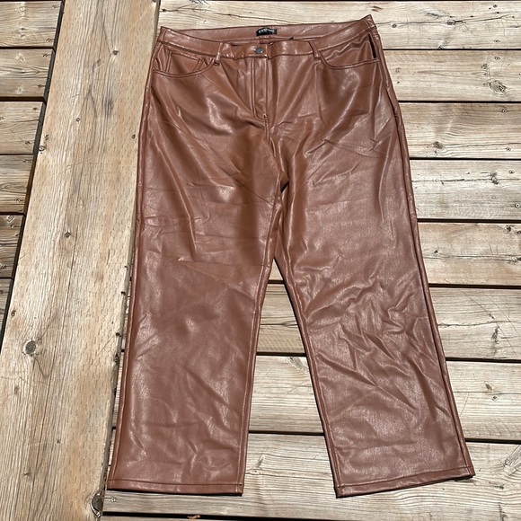Faux brown leather pants - Picture 1 of 3